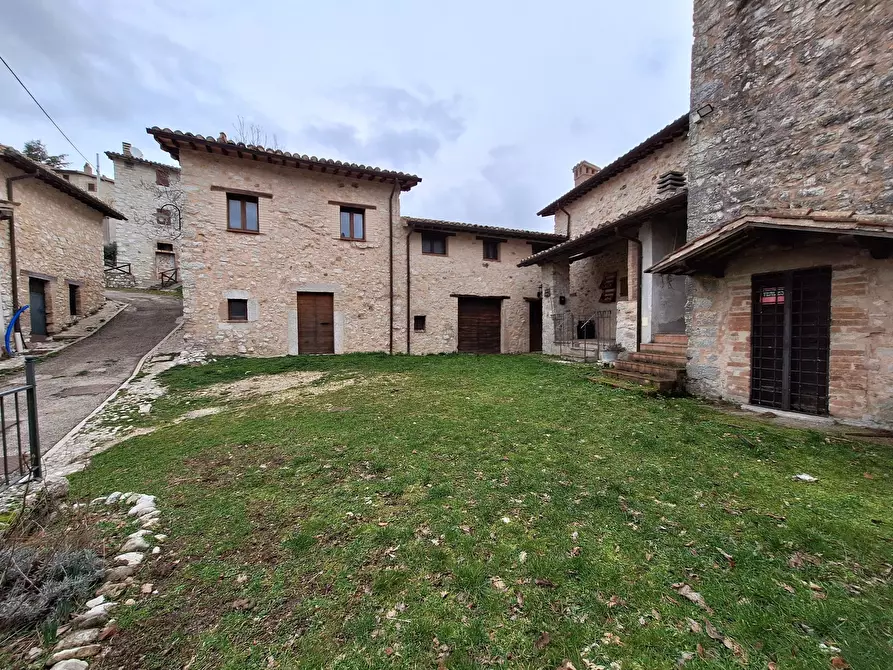 Immagine 44 di Rustico / casale in vendita  in via di Agliano 1 a Campello Sul Clitunno