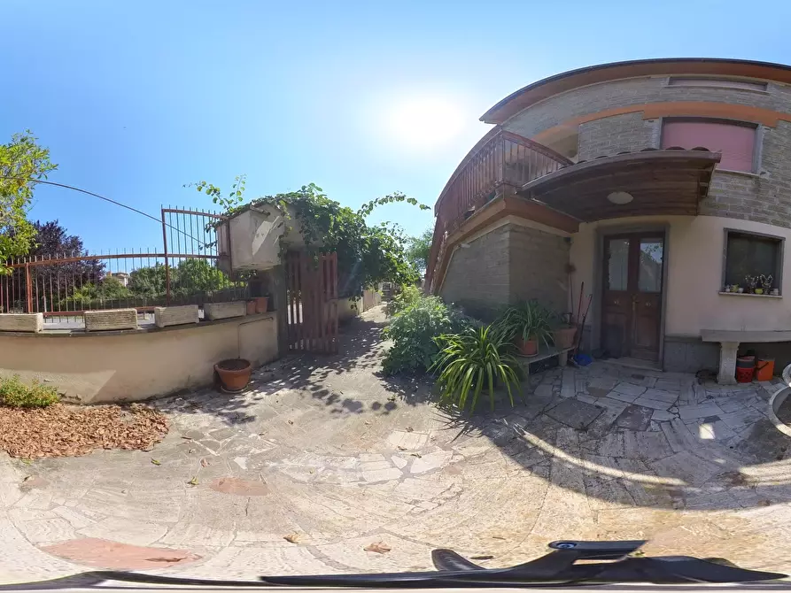 Immagine 19 di Palazzo in vendita  in Via Giovanni Pascoli 18 a Morlupo