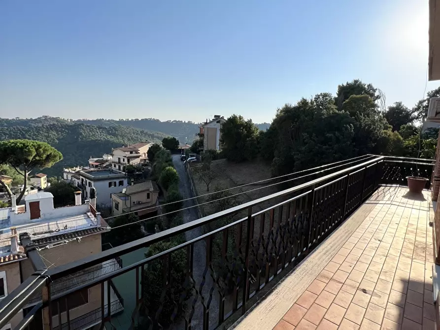 Immagine 6 di Attico in vendita  in Via Del Monte 13 a Morlupo