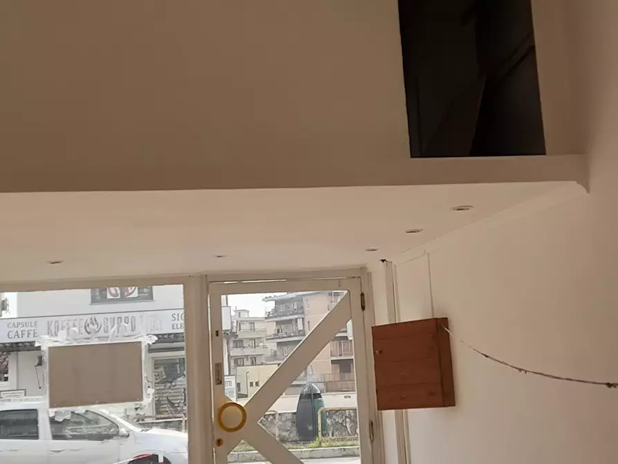 Immagine 10 di Locale commerciale in affitto  in Via Flaminia 1761 a Morlupo