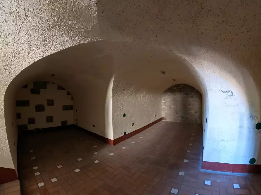 Immagine 17 di Locale commerciale in vendita  in Largo G. Roncacci 9 a Morlupo