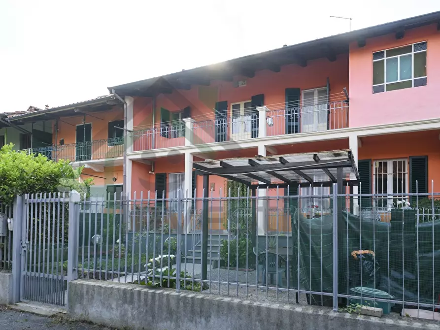 Immagine 1 di Terratetto in vendita  in VIA DELLE VIGNE 16 a Vauda Canavese