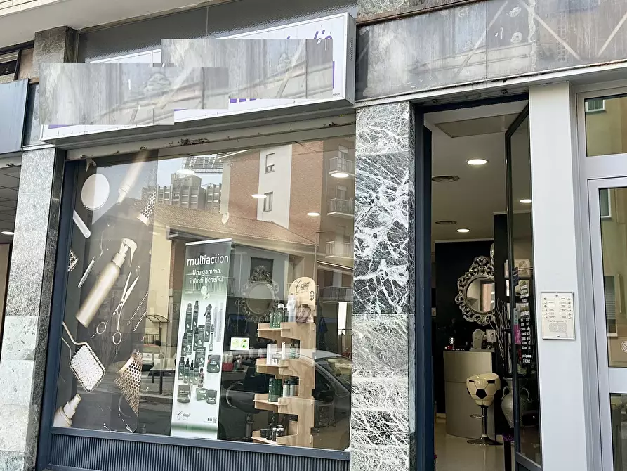 Immagine 14 di Attività commerciale in vendita  in Corso Vercelli 388 a Torino