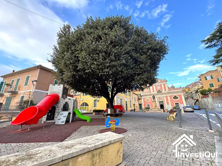 Immagine 1 di Pentalocale in vendita  in Piazza Umberto 1 a Tovo San Giacomo