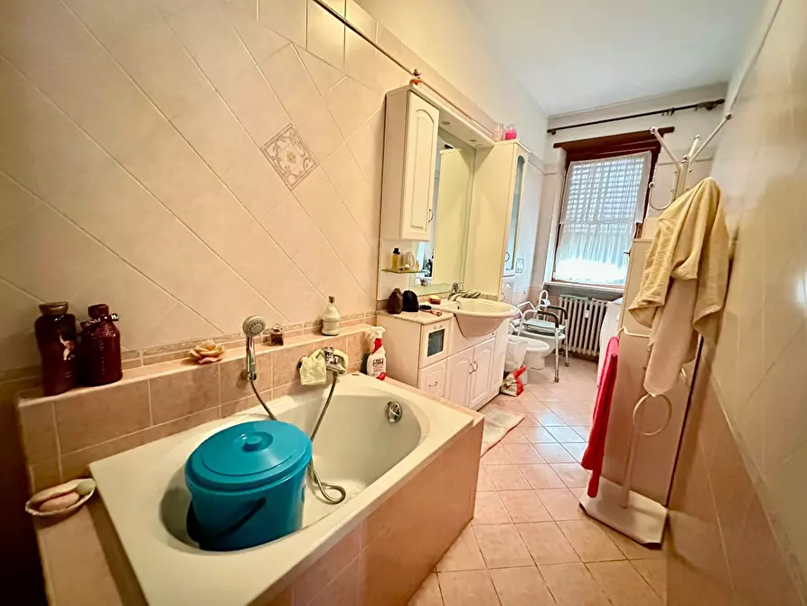 Immagine 29 di Quadrilocale in vendita  a Ciriè