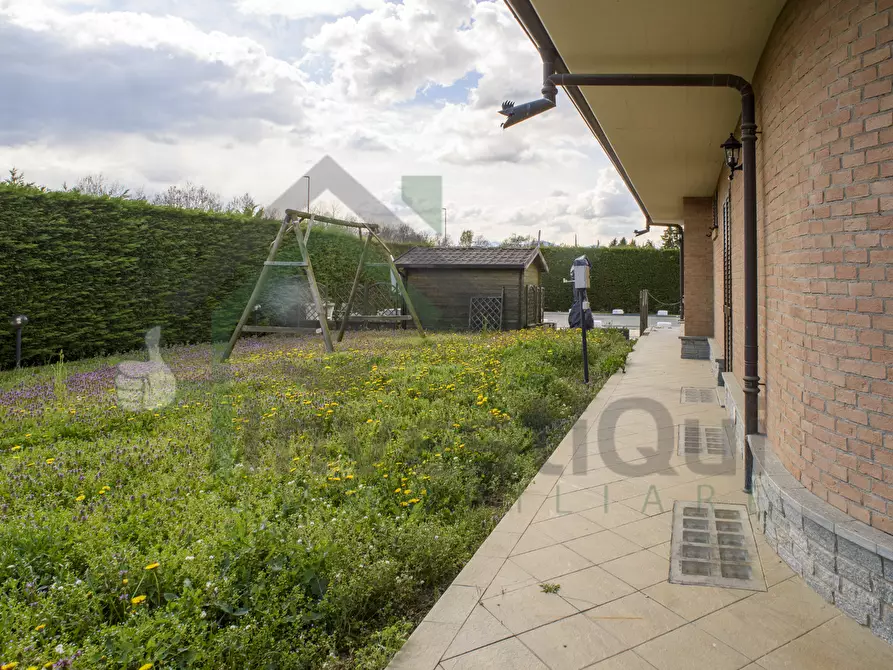 Immagine 8 di Villa in vendita  in Viale Paradiso a Rivarossa