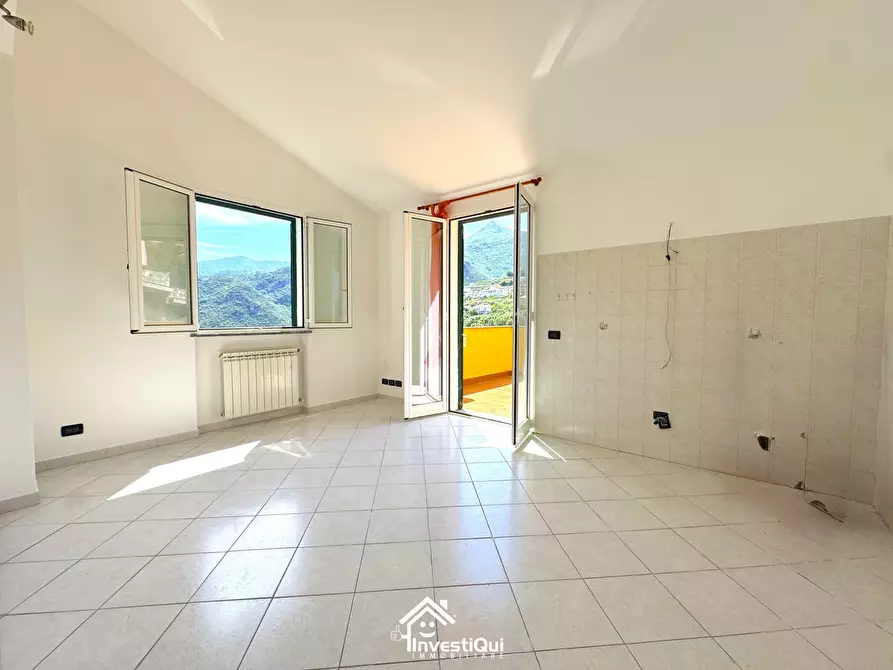 Immagine 8 di Bilocale in vendita  in Via Barilari 7BIS a Magliolo