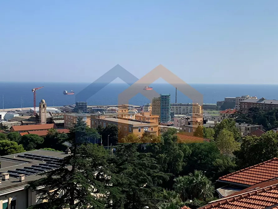 Immagine 1 di Appartamento in vendita  in Via Giovanni Amendola a Savona
