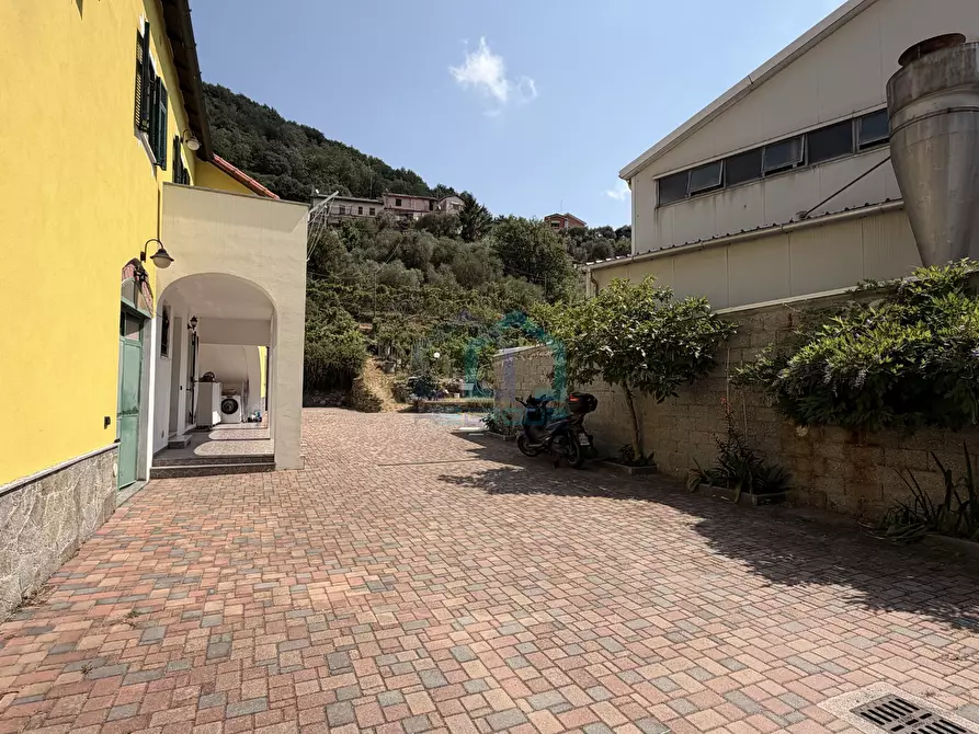 Immagine 2 di Villa in vendita  in Via Tecci 16 a Quiliano