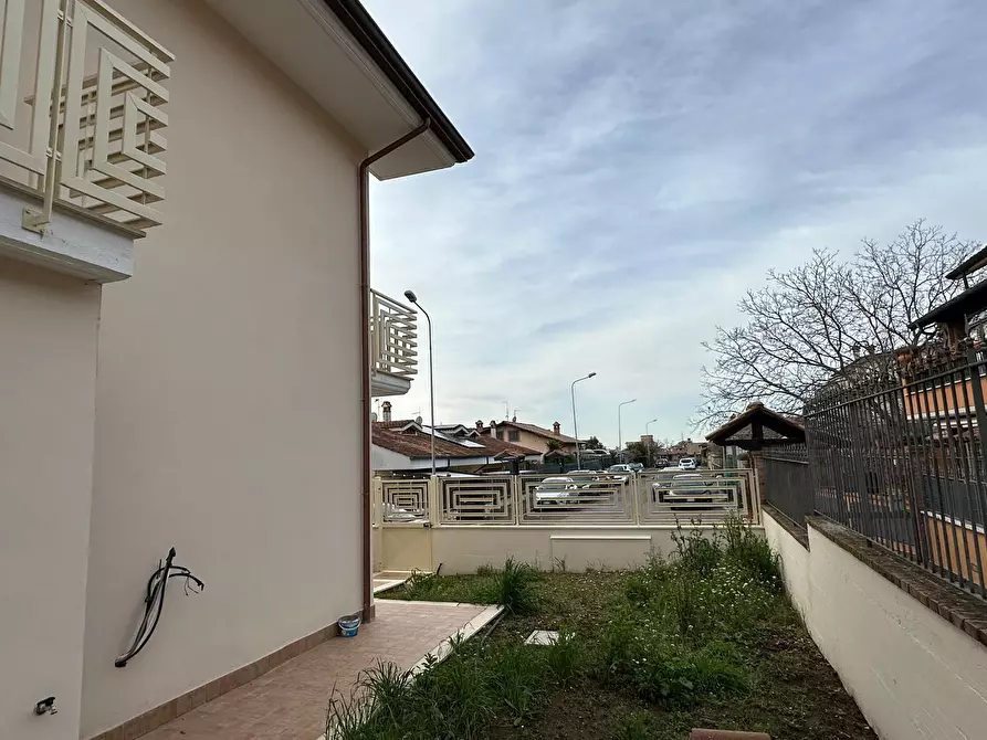 Immagine 38 di Casa bifamiliare in vendita  in Via Giacomo Leopardi a Fonte Nuova