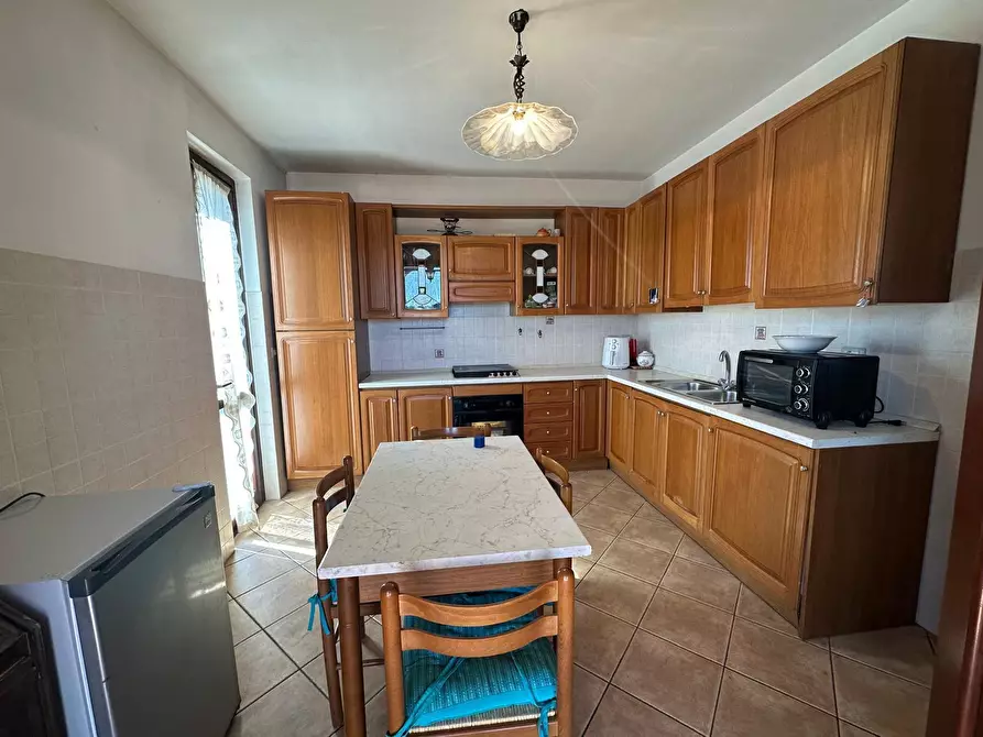 Immagine 33 di Villa in vendita  in Via GuidoReni a Guidonia Montecelio