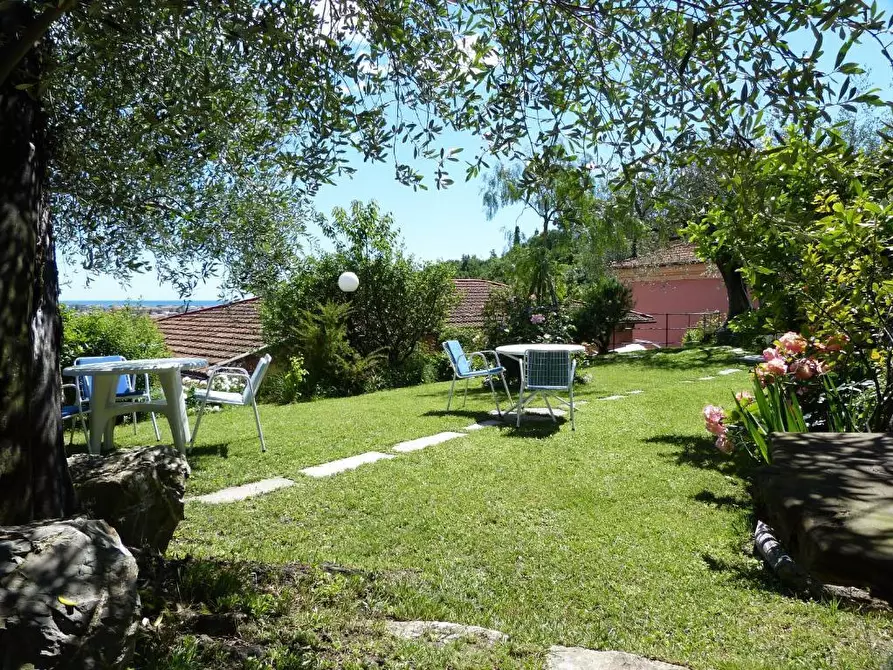 Immagine 15 di Casa bifamiliare in affitto  a Chiavari