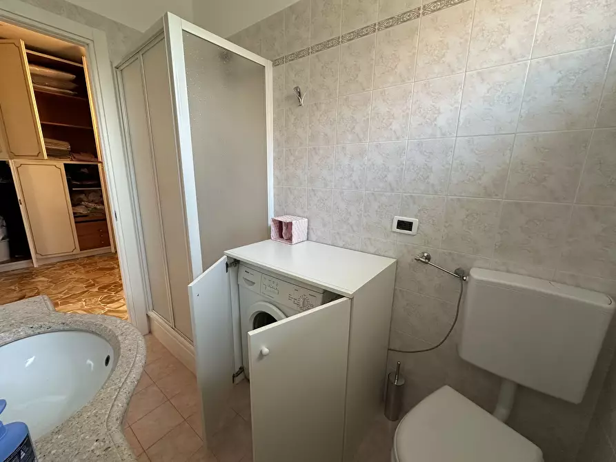 Immagine 10 di Trilocale in affitto  in Via Santa Chiara 39 a Chiavari