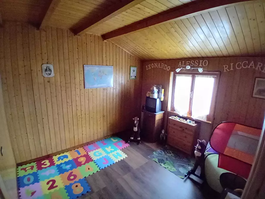 Immagine 10 di Villetta a schiera in vendita  a Bedonia