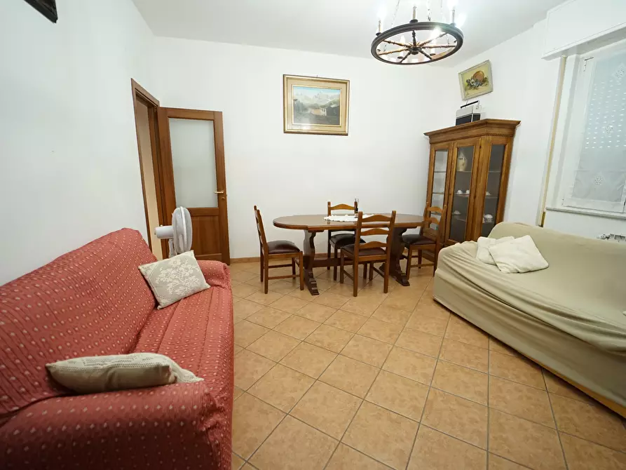 Immagine 5 di Trilocale in affitto  a Chiavari