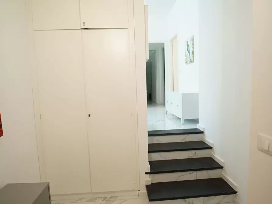 Immagine 19 di Trilocale in affitto  a Chiavari