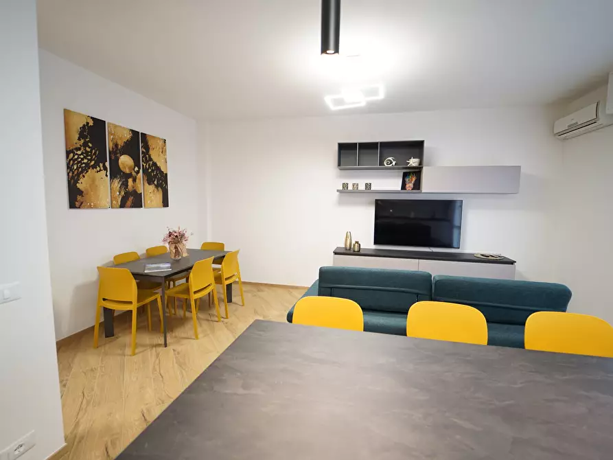 Immagine 8 di Trilocale in affitto  a Chiavari