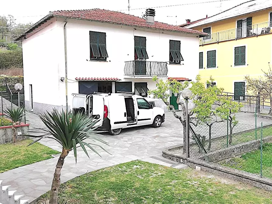 Immagine 1 di Casa bifamiliare in vendita  a Varese Ligure