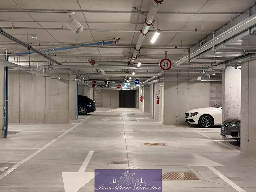 Immagine 11 di Garage in affitto  in Via Solferino a Firenze