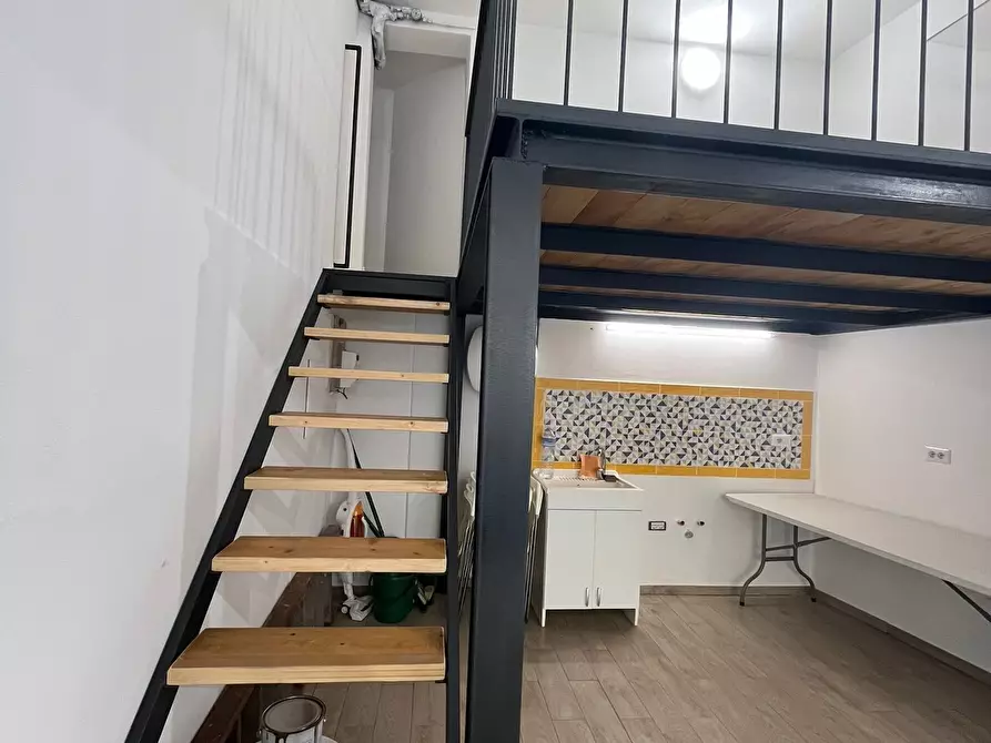 Immagine 13 di Laboratorio in affitto  in Via Baracca a Firenze