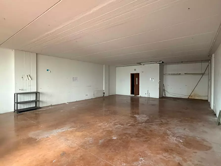 Immagine 6 di Capannone industriale in affitto  in Via Codignola a Scandicci