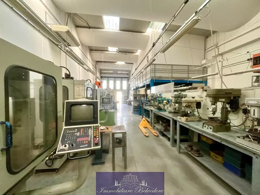 Immagine 6 di Capannone industriale in vendita  in Via Castronella a Campi Bisenzio