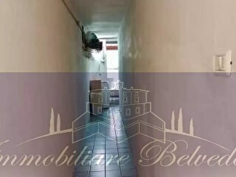 Immagine 4 di Magazzino in vendita  in Via Lunga a Firenze