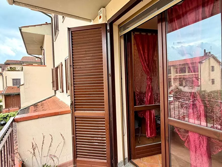Immagine 7 di Appartamento in vendita  in Via del Giglio a Campi Bisenzio