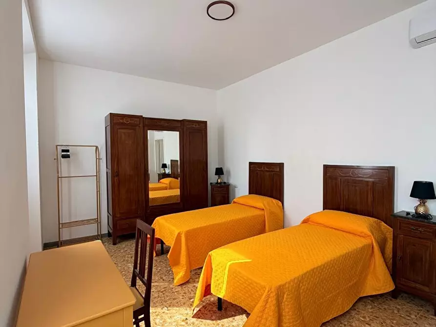 Immagine 12 di Quadrilocale in affitto  in Via Palestro a Firenze