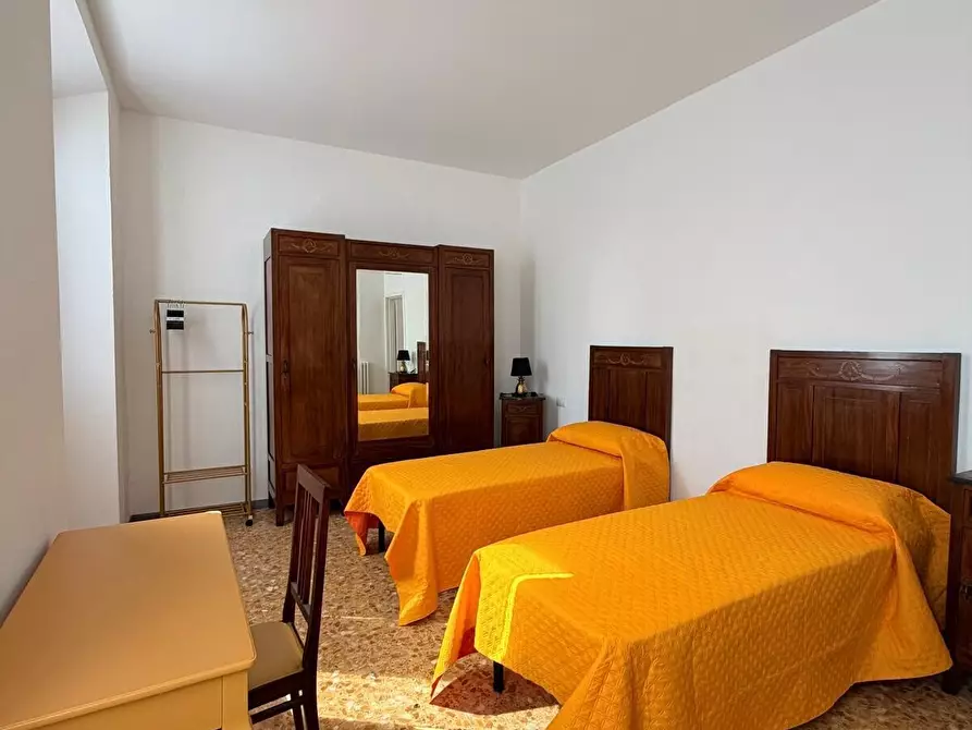 Immagine 14 di Quadrilocale in affitto  in Via Palestro a Firenze
