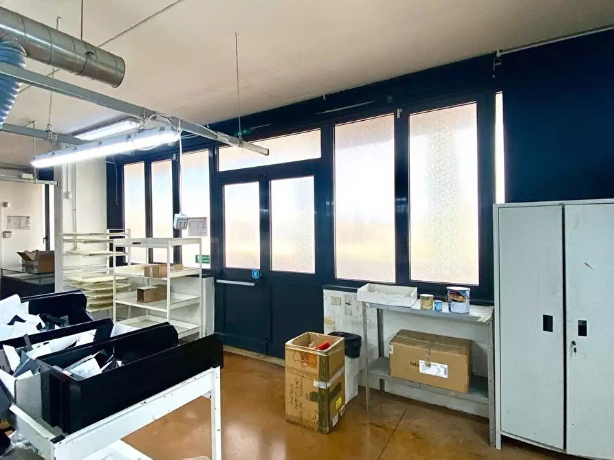 Immagine 6 di Capannone industriale in affitto  in Via Codignola a Scandicci