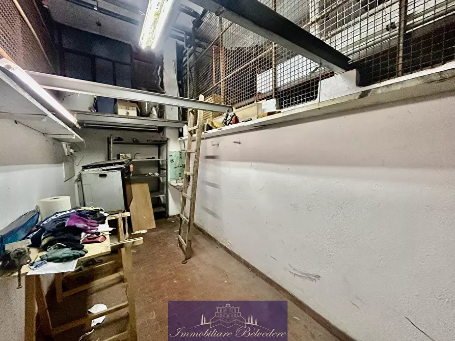 Immagine 7 di Garage in vendita  in Via Valdinievole a Firenze