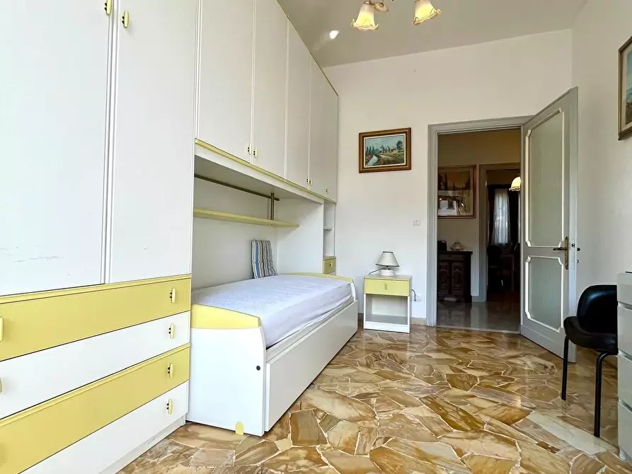 Immagine 9 di Quadrilocale in affitto  in Via Montello a Firenze