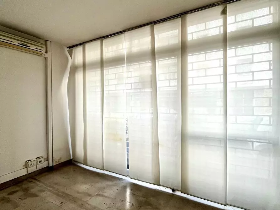 Immagine 12 di Capannone industriale in affitto  in Viale Redi a Firenze