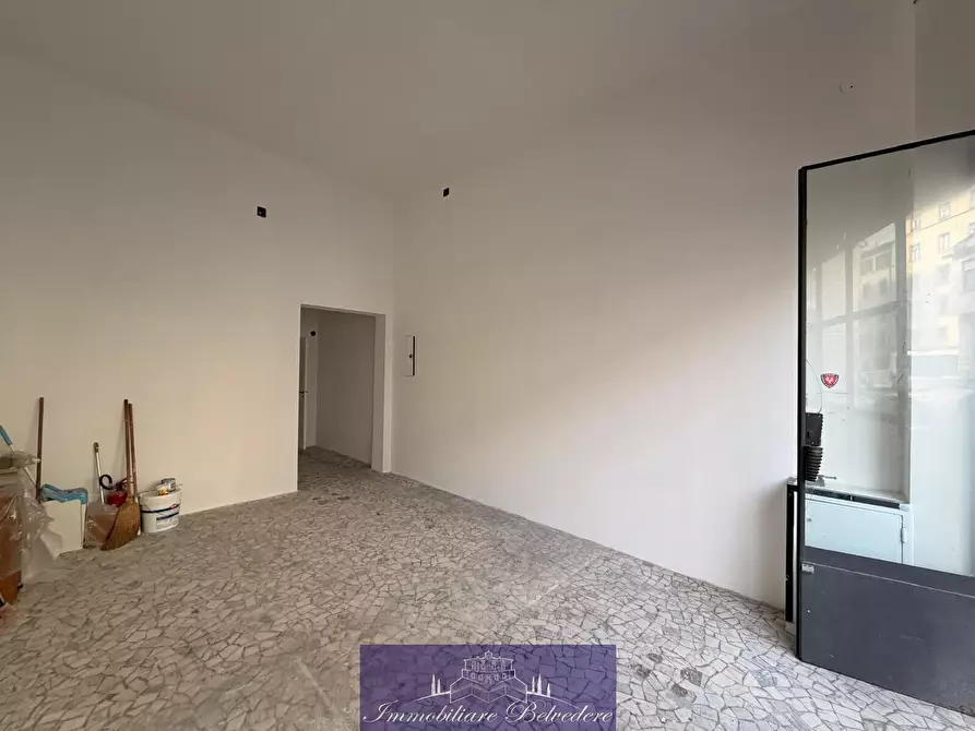 Immagine 4 di Locale commerciale in affitto  in Via Francesco Baracca a Firenze