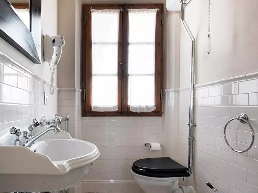 Immagine 7 di Trilocale in affitto  in Via Caracciolo a Firenze