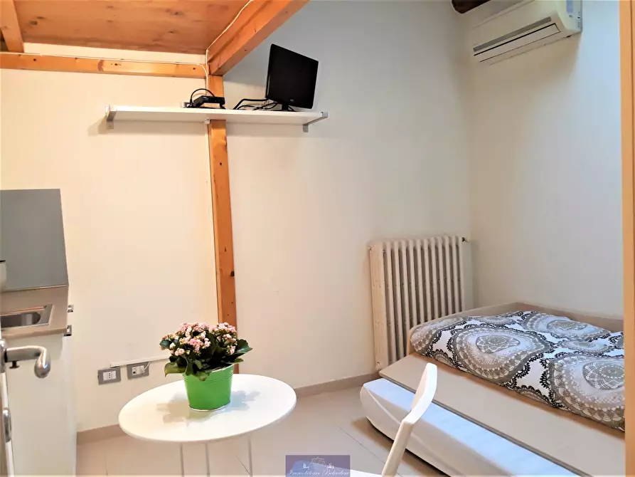 Immagine 1 di Stanza singola in affitto  in Via Giambattista Lulli a Firenze