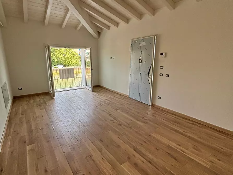 Immagine 17 di Appartamento in vendita  in Via Fossa Abate a Camaiore