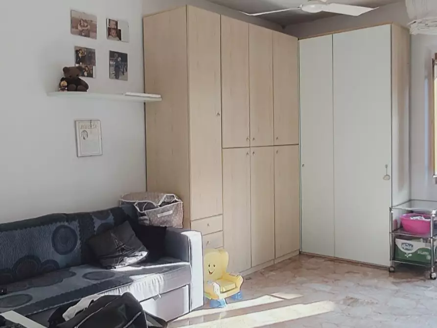 Immagine 7 di Appartamento in vendita  in Via Livornese a Lastra A Signa