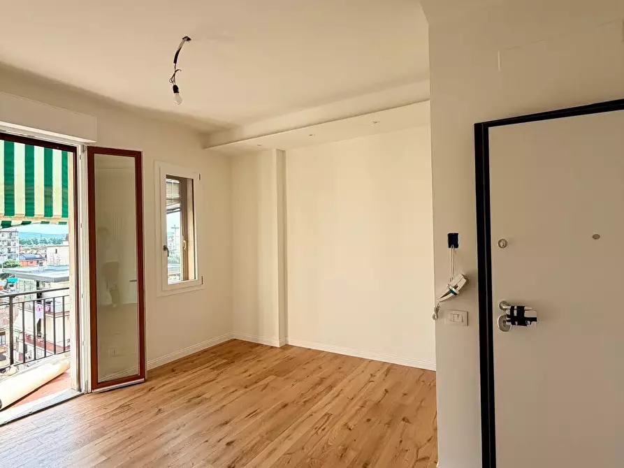 Immagine 7 di Bilocale in vendita  in Via Baracchini a Firenze