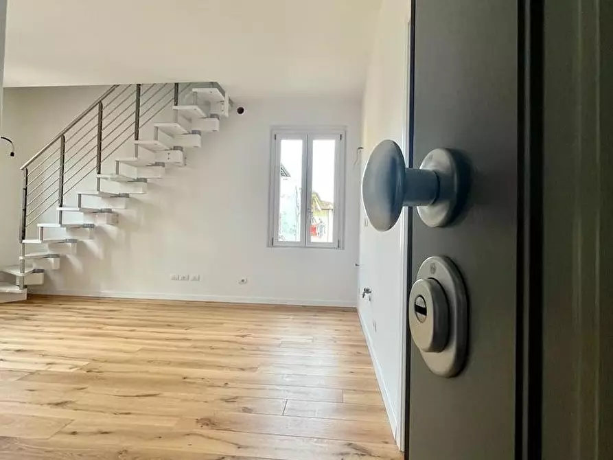 Immagine 17 di Bilocale in vendita  in Via di San Quirico a Firenze