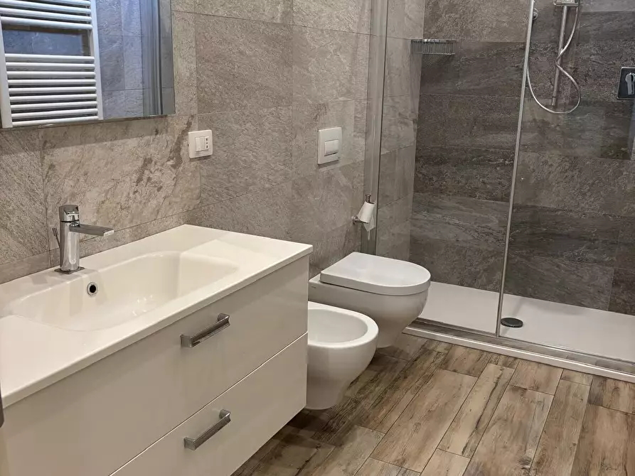 Immagine 14 di Bilocale in vendita  in Piazza Acciaiuoli a Firenze