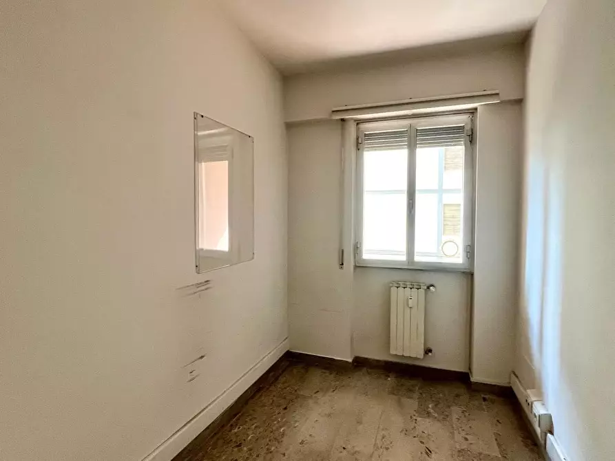 Immagine 8 di Capannone industriale in affitto  in Viale Redi a Firenze