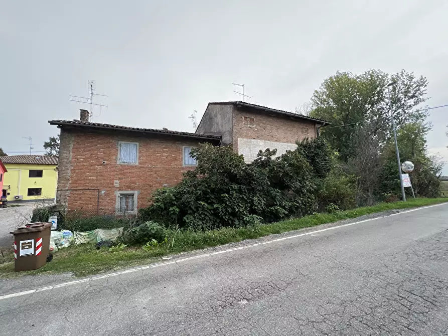 Immagine 6 di Rustico / casale in vendita  a Crevalcore