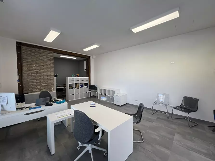 Immagine 12 di Locale commerciale in affitto  in Via Giacomo Matteotti 168 a Crevalcore