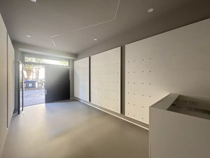 Immagine 8 di Locale commerciale in affitto  in via C. B. Cavour 38 a Crevalcore