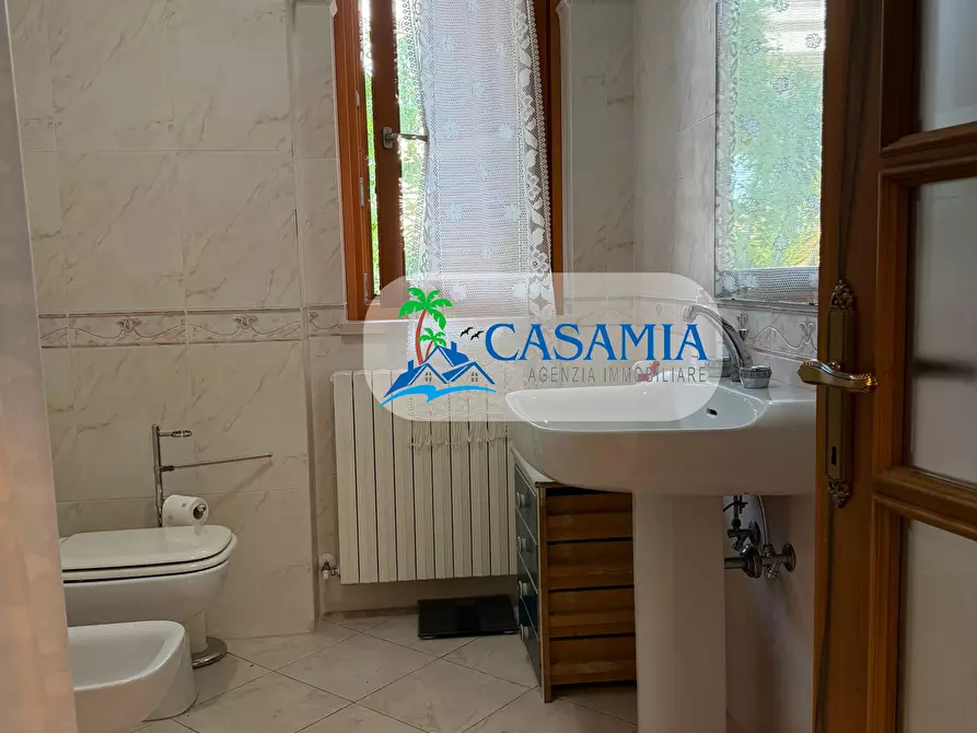 Immagine 17 di Appartamento in vendita  in Via Ruggero Leoncavallo 15 a San Benedetto Del Tronto