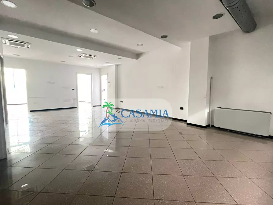 Immagine 2 di Ufficio in affitto  a San Benedetto Del Tronto