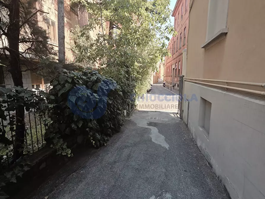 Immagine 29 di Quadrilocale in affitto  a Bologna