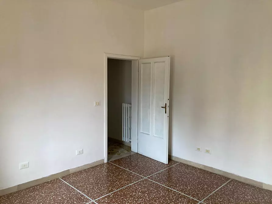 Immagine 17 di Trilocale in affitto  a Bologna